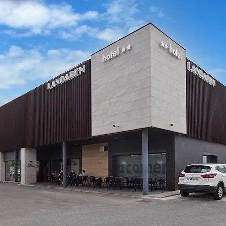 Hotel Landaben Pamplona Bagian luar foto