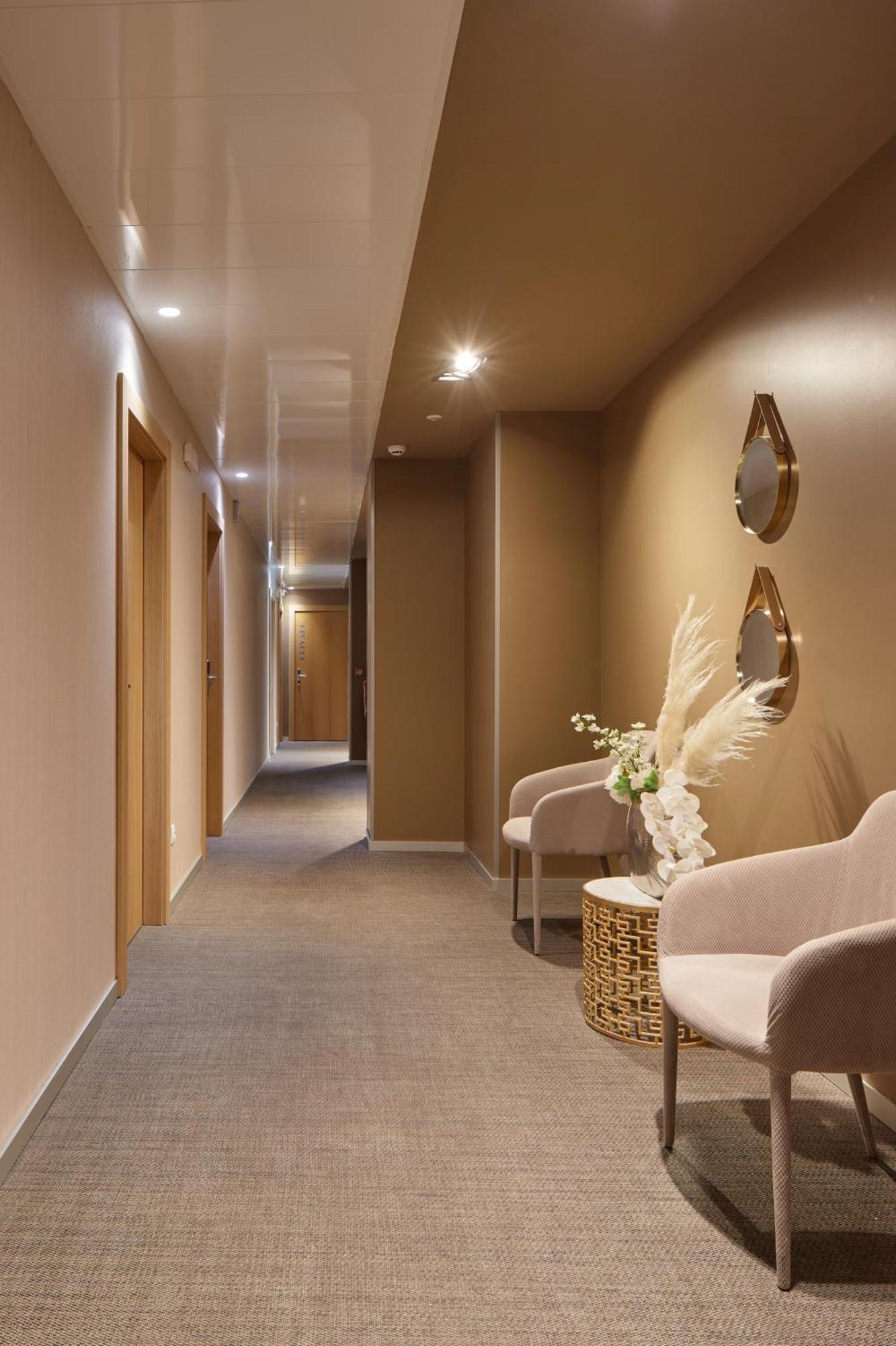 Hotel Landaben Pamplona Bagian luar foto