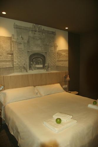 Hotel Landaben Pamplona Bagian luar foto